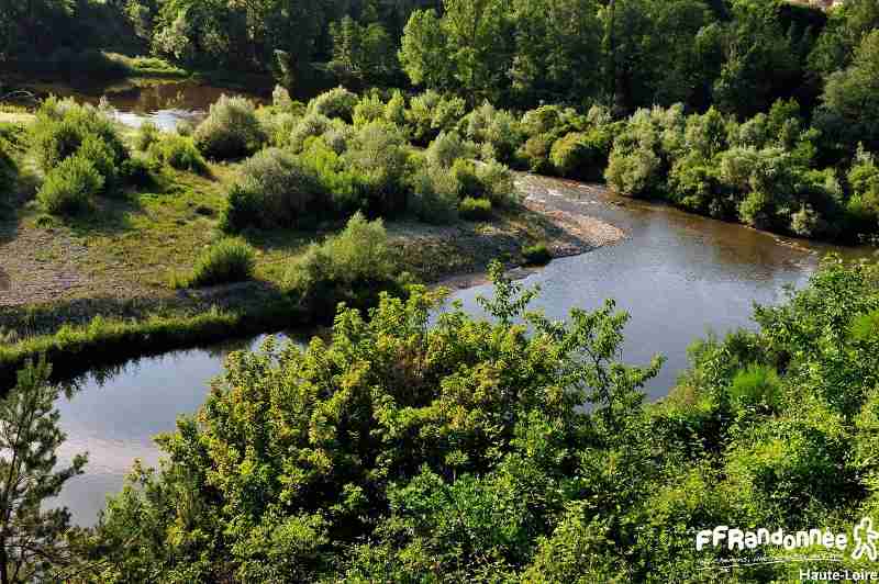 Sentier De La Loire Gr 3 Du Mont Gerbier De Jonc Jusqu A Saint Nazaire