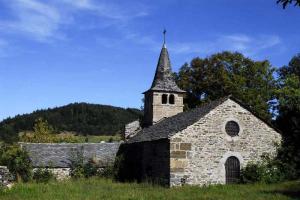 tour volcans velay GR 40 chapelle de Glavenas