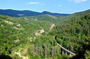 sources gorges allier GR 470 Vue-gorges-Allier