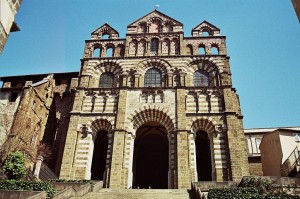 GR 65 chemin saint jacques cathedrale le puy en velay - C. Bertholet 